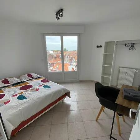 Superbe Appartement T4 Fraichement Renove - Calme Apartmán *